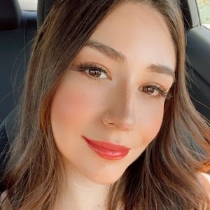 Meet your Posher, Briana